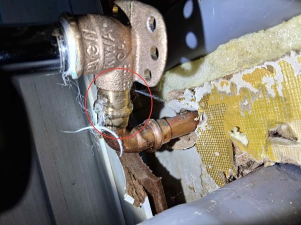 Leckage an Druckwasserleitung - Schadensstelle lokalisiert