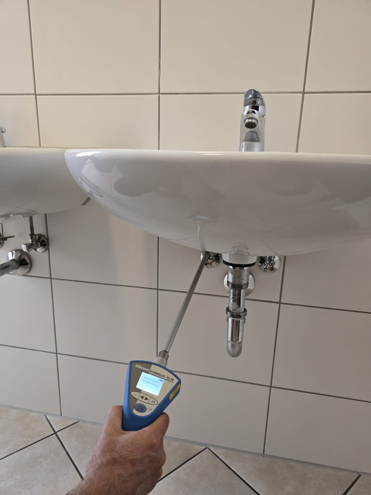 Elektroakustische Messung am Eckventil